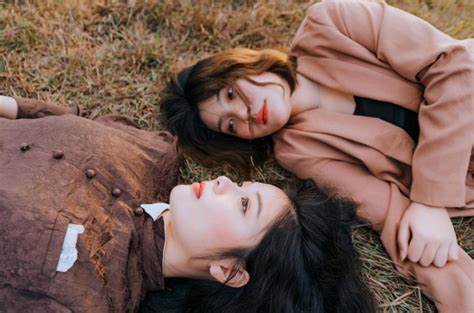 bạn g&aacute;i chị g&aacute;i